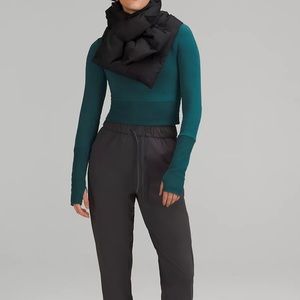 Lululemon Wunder Puff Scarf Black NWT